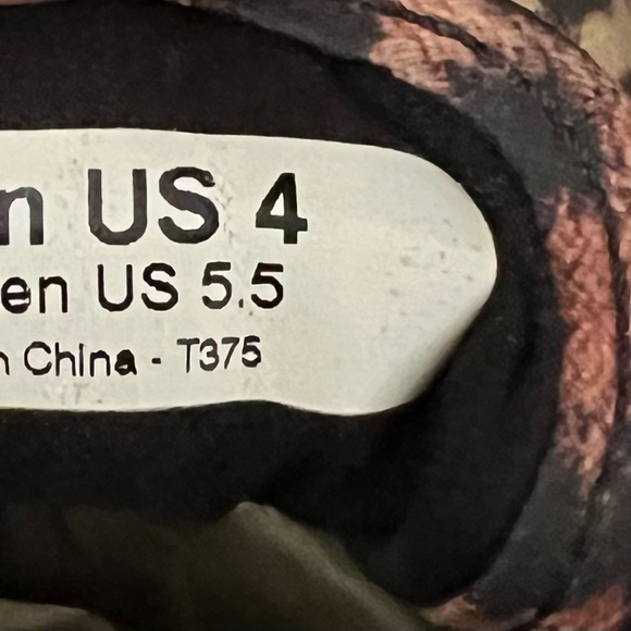 Vans - Picture 7 of 7